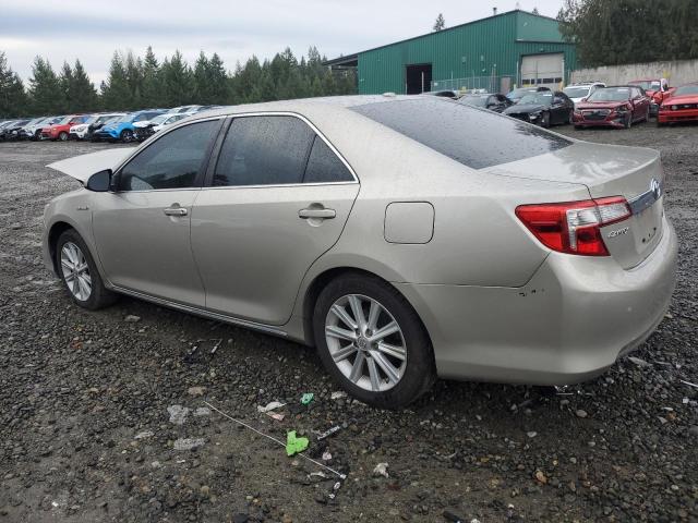 4T1BD1FK1DU092158 - 2013 TOYOTA CAMRY HYBRID GOLD photo 2