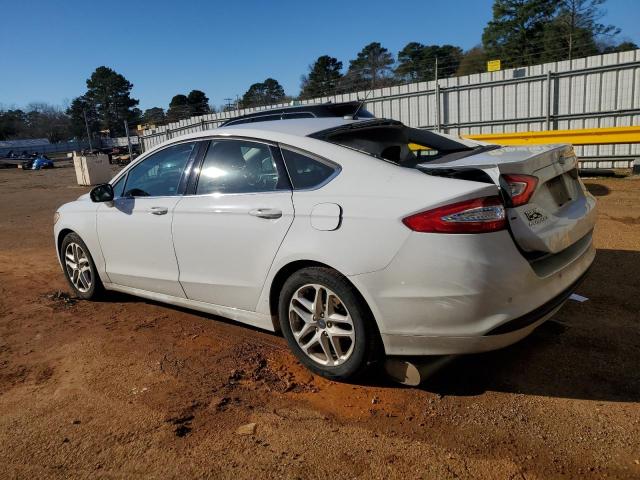 3FA6P0H70GR354690 - 2016 FORD FUSION SE WHITE photo 2