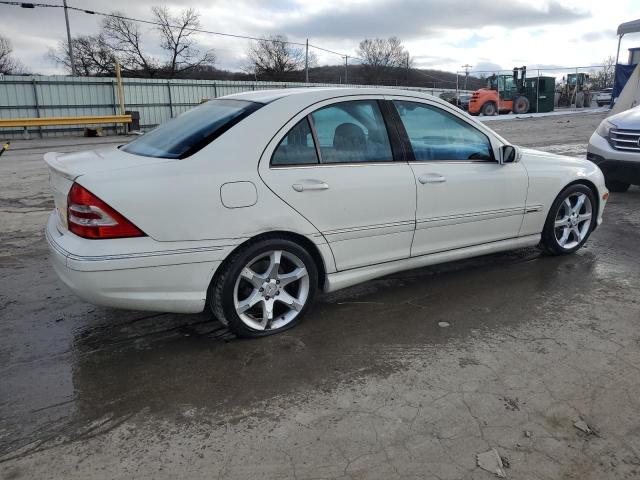 WDBRF52H67F924227 - 2007 MERCEDES-BENZ C 230 WHITE photo 3