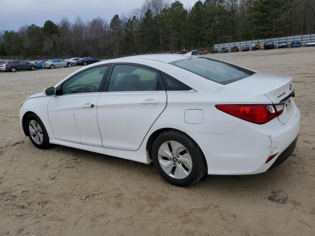 5NPEB4AC2EH822308 - 2014 HYUNDAI SONATA GLS WHITE photo 2