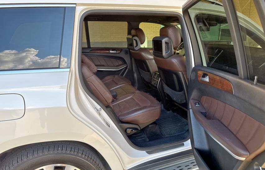 4JGDF7CE3EA326887 - 2014 MERCEDES-BENZ GL 450 4MATIC WHITE photo 6