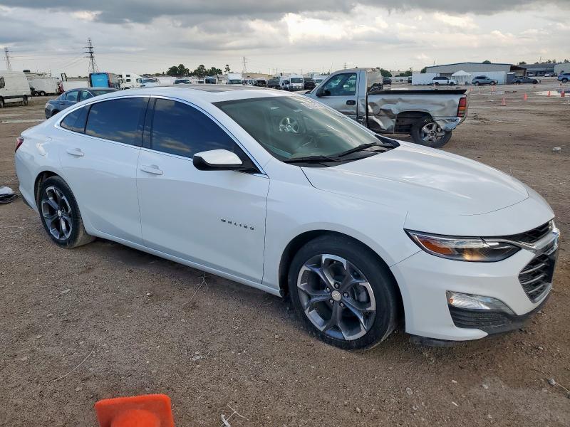 1G1ZD5ST1NF127658 - 2022 CHEVROLET MALIBU LT WHITE photo 4