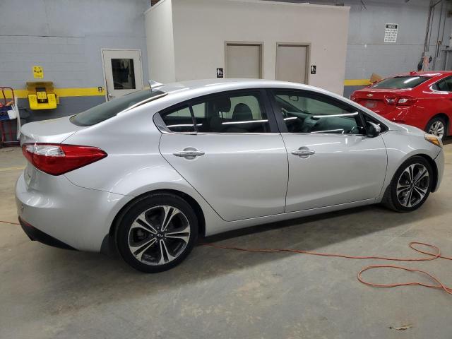 KNAFX4A89E5072503 - 2014 KIA FORTE EX SILVER photo 3