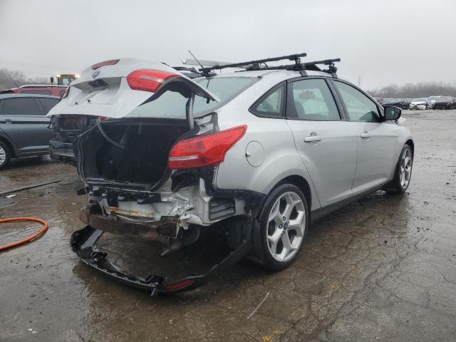 1FADP3F26FL216794 - 2015 FORD FOCUS SE SILVER photo 3