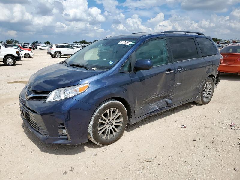 2018 TOYOTA SIENNA XLE, 