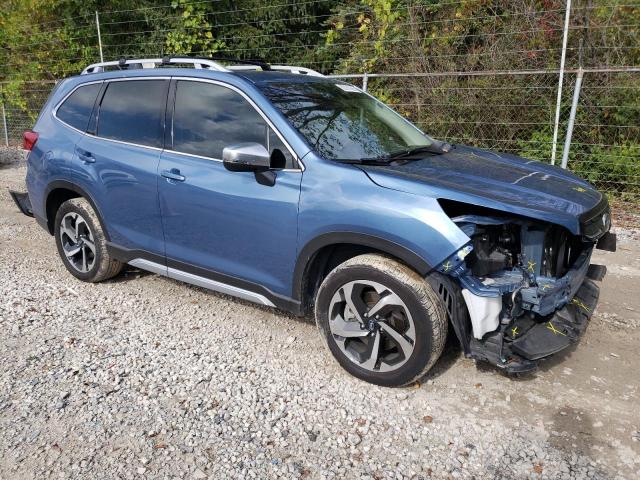 JF2SKARCXNH425225 - 2022 SUBARU FORESTER TOURING BLUE photo 4