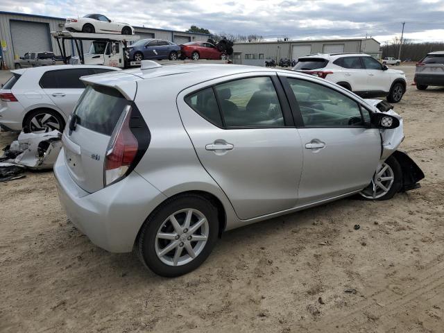 JTDKDTB30G1129527 - 2016 TOYOTA PRIUS C SILVER photo 3