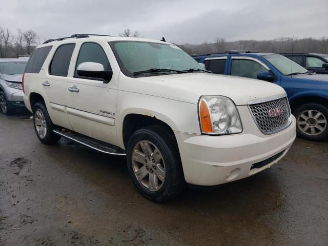 1GKFK13048R173652 - 2008 GMC YUKON WHITE photo 4