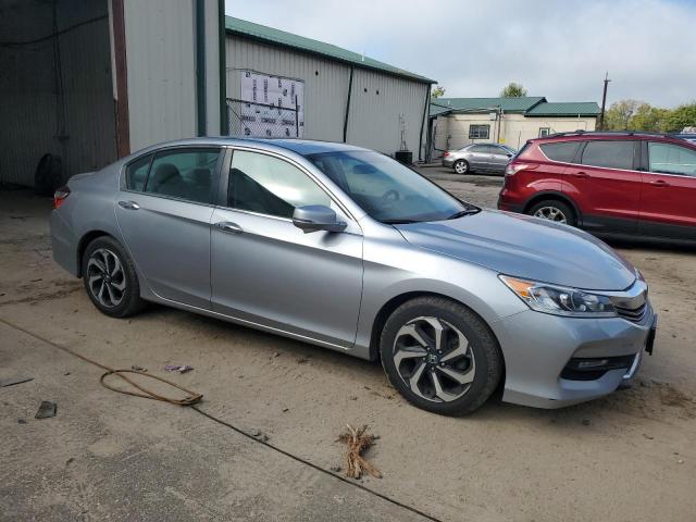 1HGCR2F71HA300818 - 2017 HONDA ACCORD EX SILVER photo 4