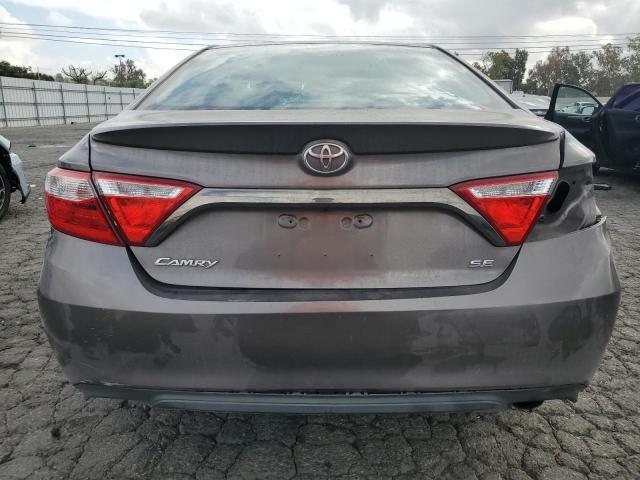 4T1BF1FK3GU554654 - 2016 TOYOTA CAMRY LE GRAY photo 6