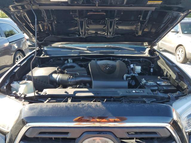 3TMAZ5CN4JM055676 - 2018 TOYOTA TACOMA DOUBLE CAB GRAY photo 12