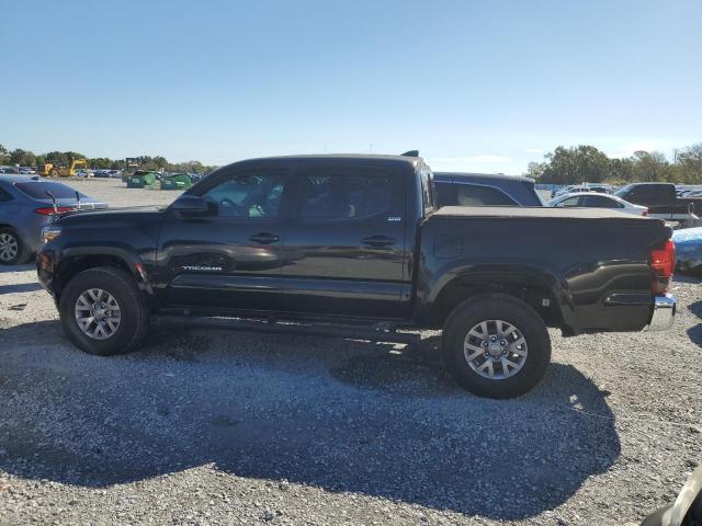 3TMAZ5CN4JM055676 - 2018 TOYOTA TACOMA DOUBLE CAB GRAY photo 2