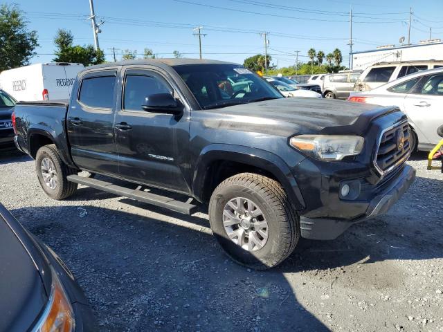 3TMAZ5CN4JM055676 - 2018 TOYOTA TACOMA DOUBLE CAB GRAY photo 4