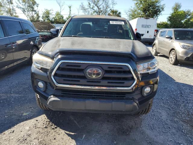 3TMAZ5CN4JM055676 - 2018 TOYOTA TACOMA DOUBLE CAB GRAY photo 5