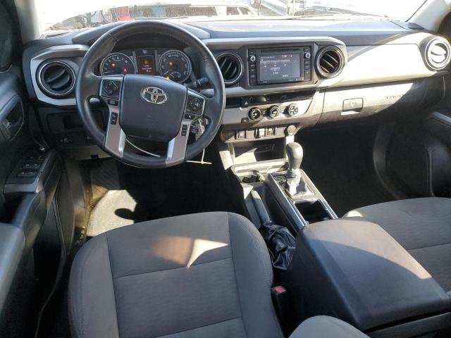 3TMAZ5CN4JM055676 - 2018 TOYOTA TACOMA DOUBLE CAB GRAY photo 8