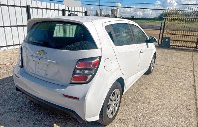 1G1JG6SH9J4110845 - 2018 CHEVROLET SONIC WHITE photo 4