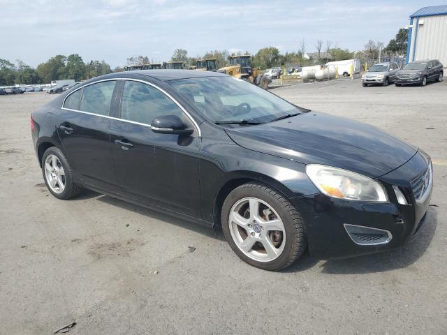 YV1612FS0D2232372 - 2013 VOLVO S60 T5 BLACK photo 4