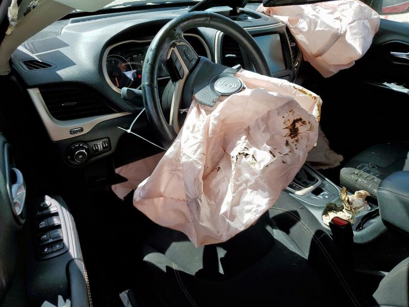 1C4PJMCS7GW285903 - 2016 JEEP CHEROKEE LATITUDE 红色 照片 8