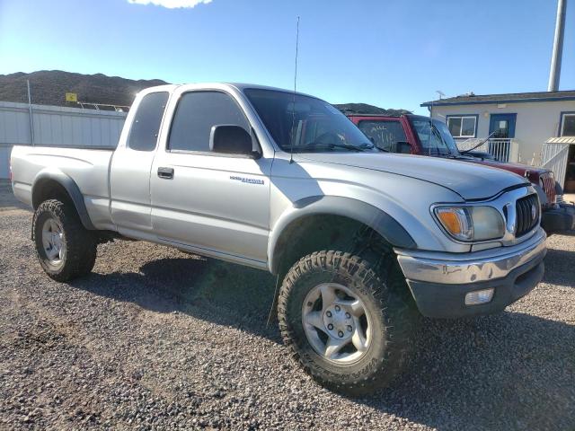 5TEWN72N72Z142183 - 2002 TOYOTA TACOMA XTRACAB SILVER photo 4