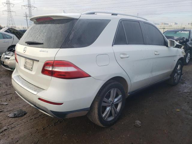 4JGDA5HB6CA017476 - 2012 MERCEDES-BENZ ML 350 4MATIC WHITE photo 3
