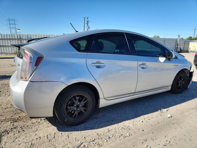 JTDKN3DU4D5550139 - 2013 TOYOTA PRIUS ვერცხლისფერი ფოტო 3