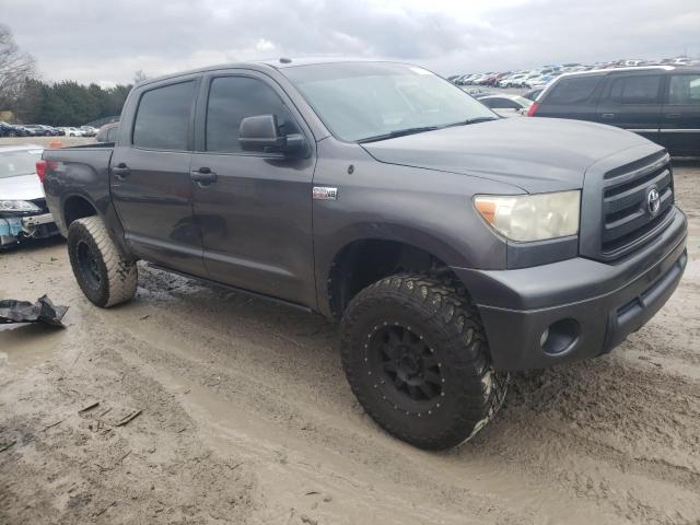 5TFDY5F14BX207914 - 2011 TOYOTA TUNDRA CREWMAX SR5 GRAY photo 4