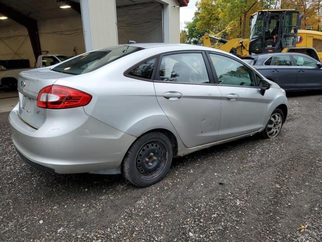 3FADP4BJ0DM170717 - 2013 FORD FIESTA SE SILVER photo 3