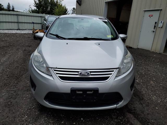 3FADP4BJ0DM170717 - 2013 FORD FIESTA SE SILVER photo 5