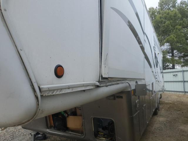 5KEFA362941000937 - 2004 DRV 5TH WHEEL WHITE photo 10