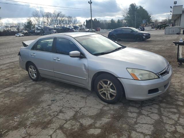 1HGCM56866A092831 - 2006 HONDA ACCORD EX SILVER photo 4