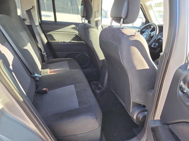 1C4NJRBB4GD549712 - 2016 JEEP PATRIOT SPORT Silber Foto 10