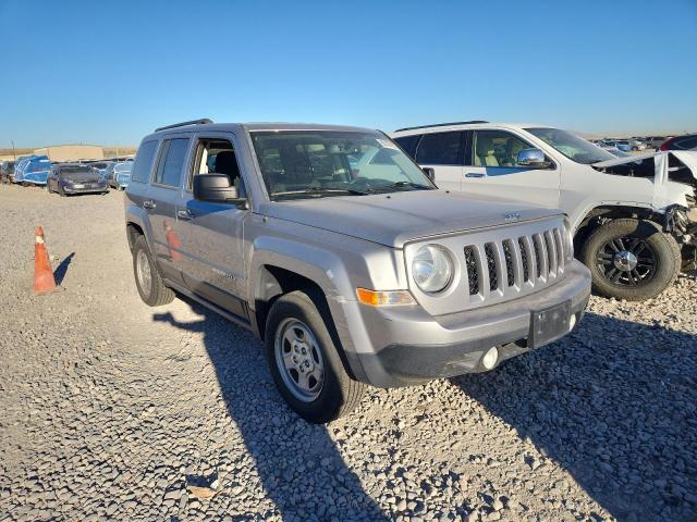 1C4NJRBB4GD549712 - 2016 JEEP PATRIOT SPORT Silber Foto 4