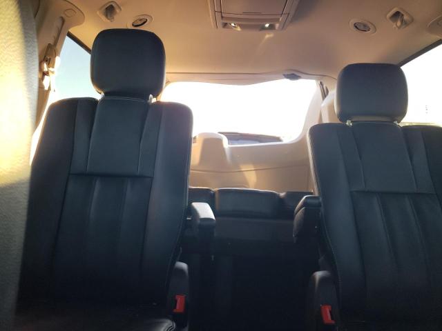 2C4RC1BG5GR112887 - 2016 CHRYSLER TOWN & COU TOURING BEIGE photo 10