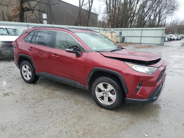 JTMP1RFV2KD026680 - 2019 TOYOTA RAV4 XLE RED photo 4