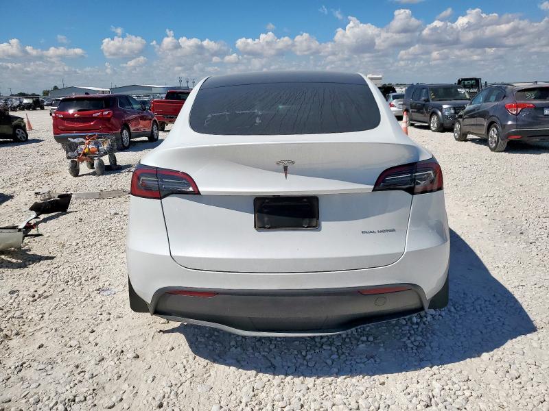 7SAYGDEE9RA289842 - 2024 TESLA MODEL Y 白色 照片 6
