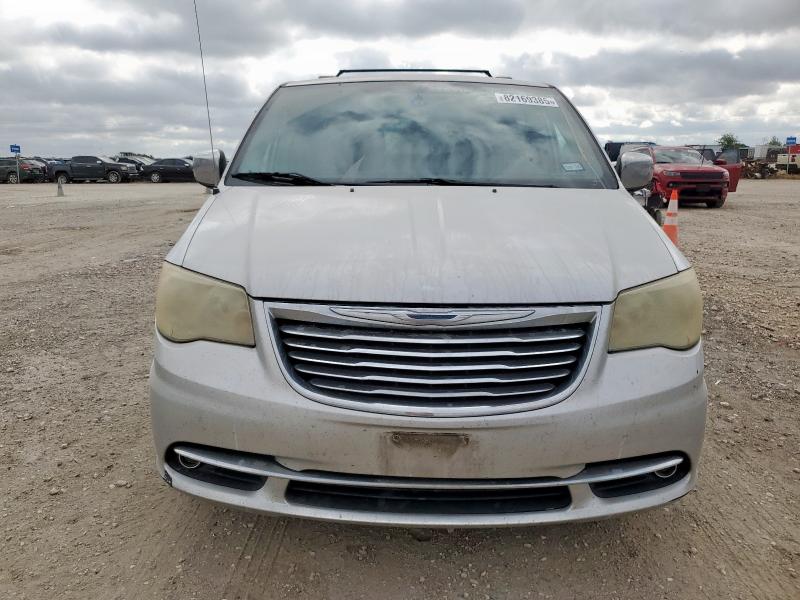 2C4RC1CG0CR156420 - 2012 CHRYSLER TOWN & COU TOURING L SILVER photo 5