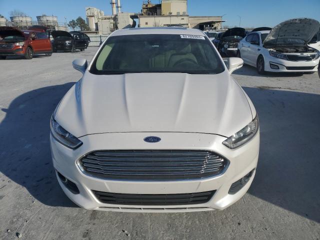 3FA6P0HR2DR138255 - 2013 FORD FUSION SE WHITE photo 5