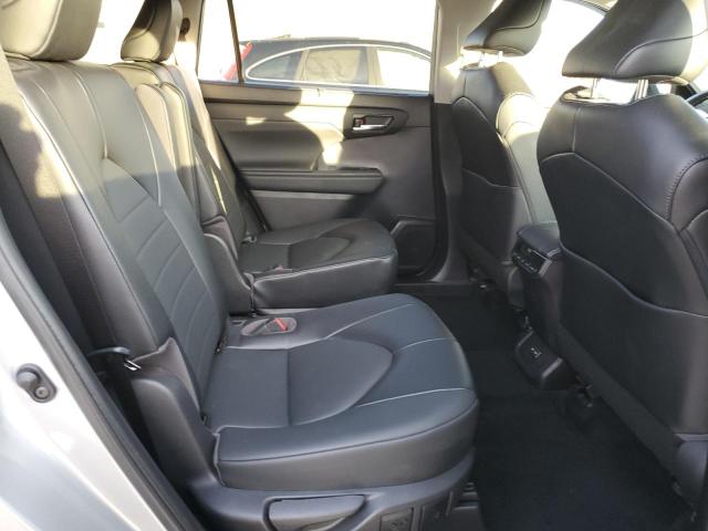 5TDHZRAH7NS093024 - 2022 TOYOTA HIGHLANDER XLE SILVER photo 11