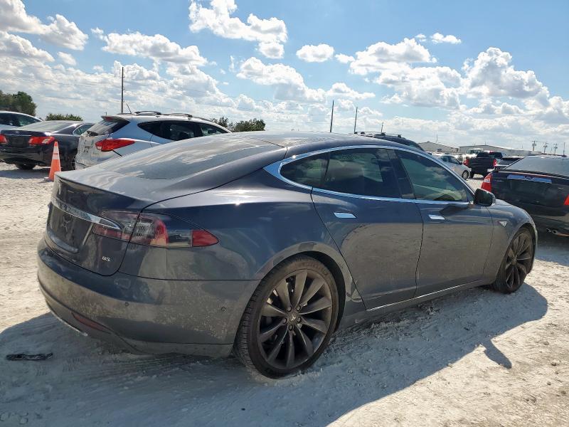 5YJSA1H15EFP63388 - 2014 TESLA MODEL S Grau Foto 3