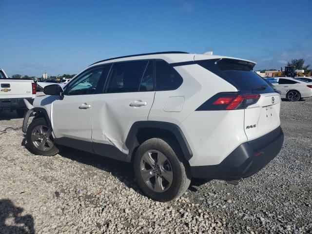 2T3W1RFV2PC226837 - 2023 TOYOTA RAV4 XLE WHITE photo 2