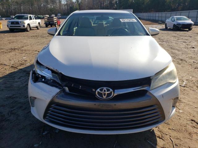 4T1BF1FK7FU087625 - 2015 TOYOTA CAMRY LE WHITE photo 5