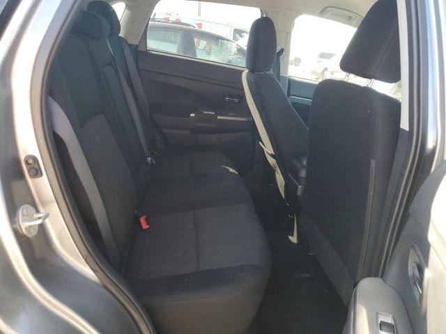 JA4AR3AU8LU018072 - 2020 MITSUBISHI OUTLANDER ES 银色 照片 11