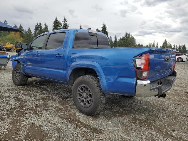 3TMAZ5CN1JM054338 - 2018 TOYOTA TACOMA DOUBLE CAB Синий фото 2