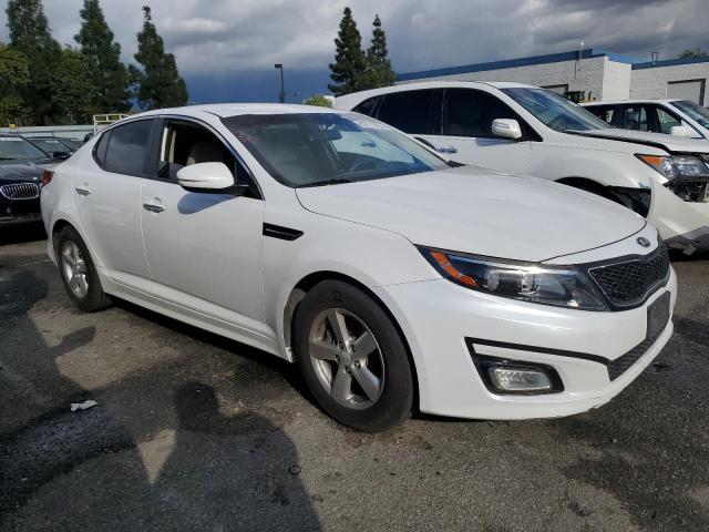 KNAGM4A75F5642406 - 2015 KIA OPTIMA LX WHITE photo 4