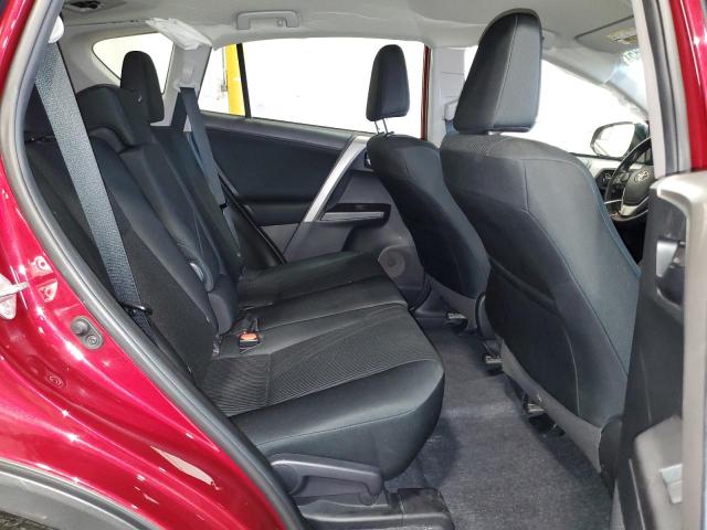 2T3BFREV4JW754533 - 2018 TOYOTA RAV4 LE Rot Foto 10