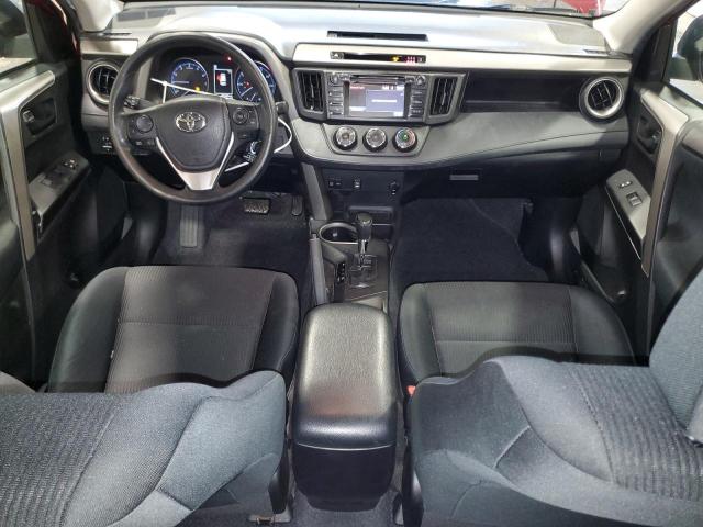 2T3BFREV4JW754533 - 2018 TOYOTA RAV4 LE Rot Foto 8