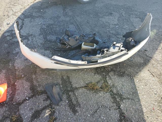 JTMRFREV2FD145640 - 2015 TOYOTA RAV4 XLE WHITE photo 13