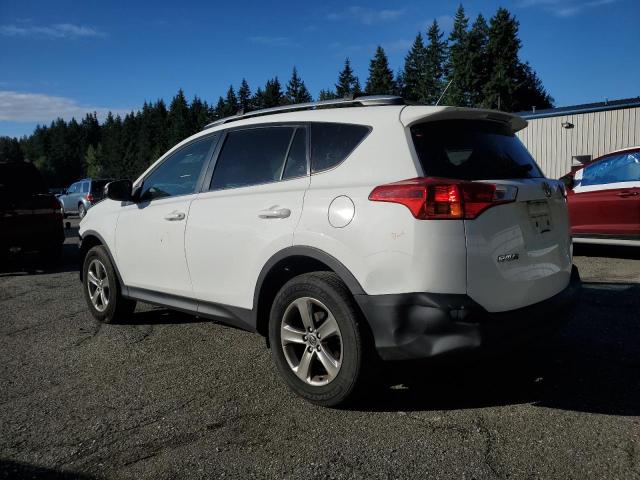 JTMRFREV2FD145640 - 2015 TOYOTA RAV4 XLE WHITE photo 2