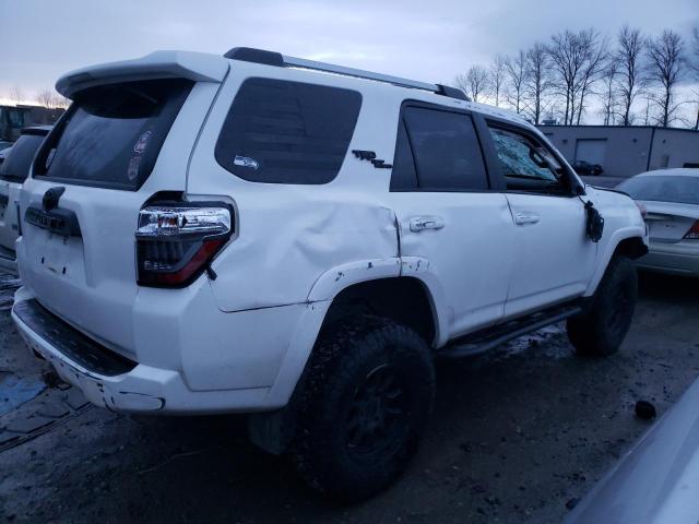 JTEBU5JR1J5546586 - 2018 TOYOTA 4RUNNER SR5/SR5 PREMIUM თეთრი ფოტო 3