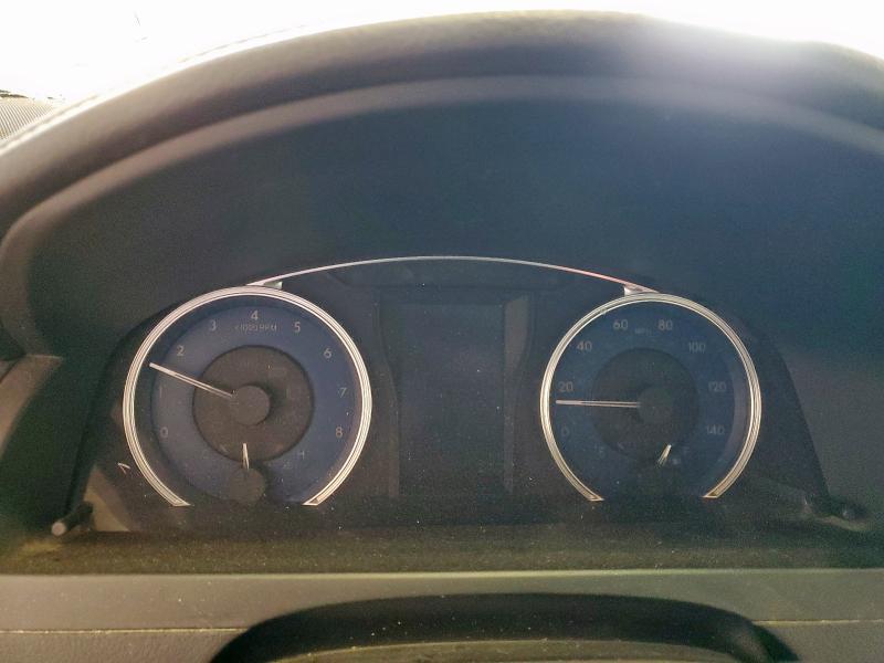 4T1BF1FK3HU759165 - 2017 TOYOTA CAMRY LE GOLD photo 9